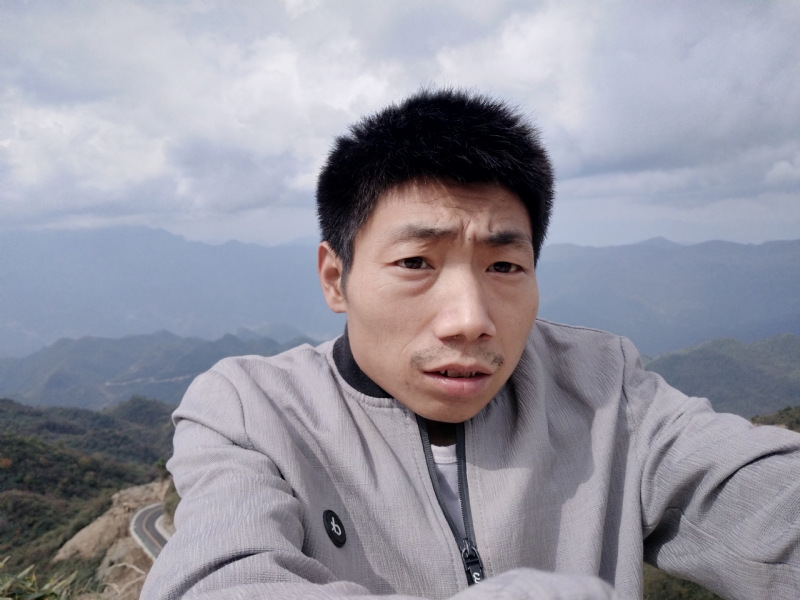 向后半生奋斗的第一张照片--安溪交友网