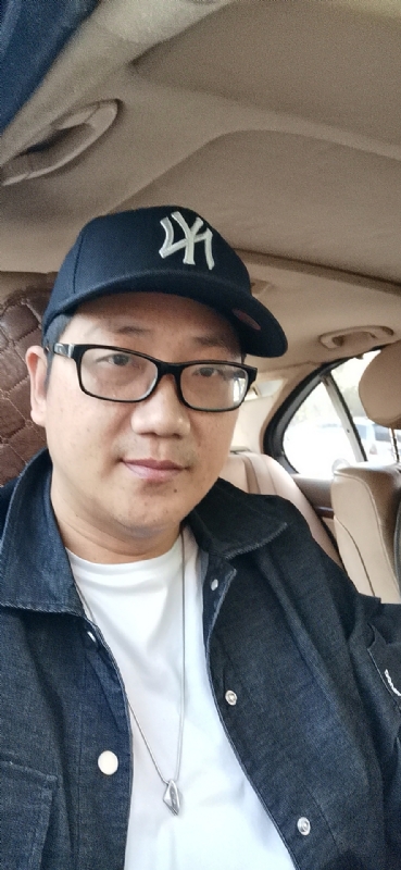 拥抱幸福的第一张照片--安溪交友网