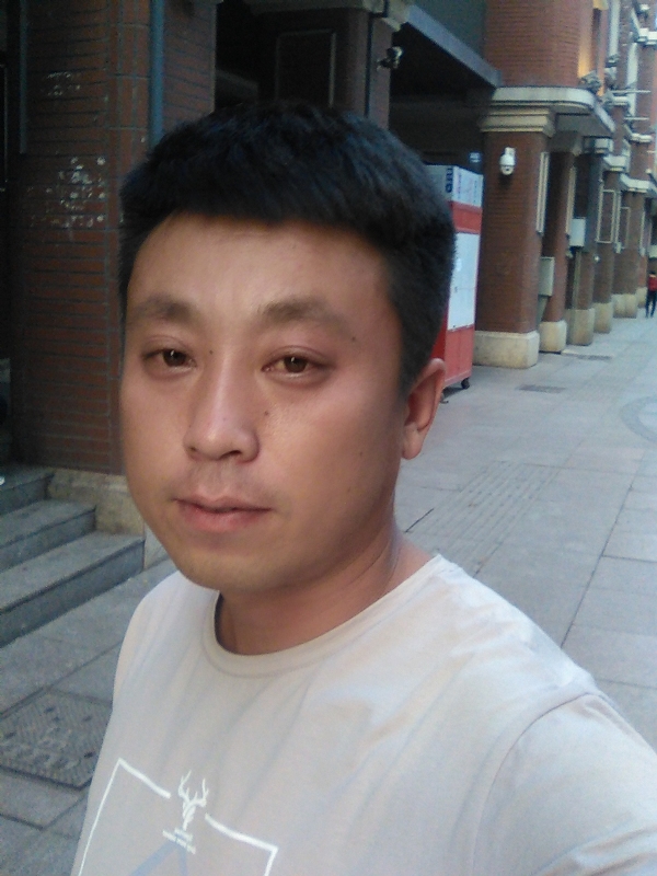 冰冷的心的第一张照片--安溪交友网