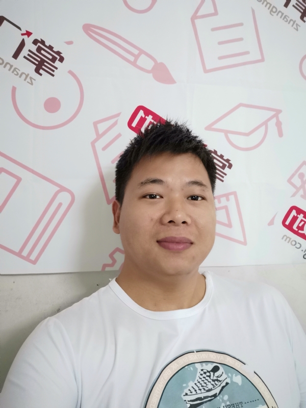 轻静地行走着的第一张照片--安溪交友网