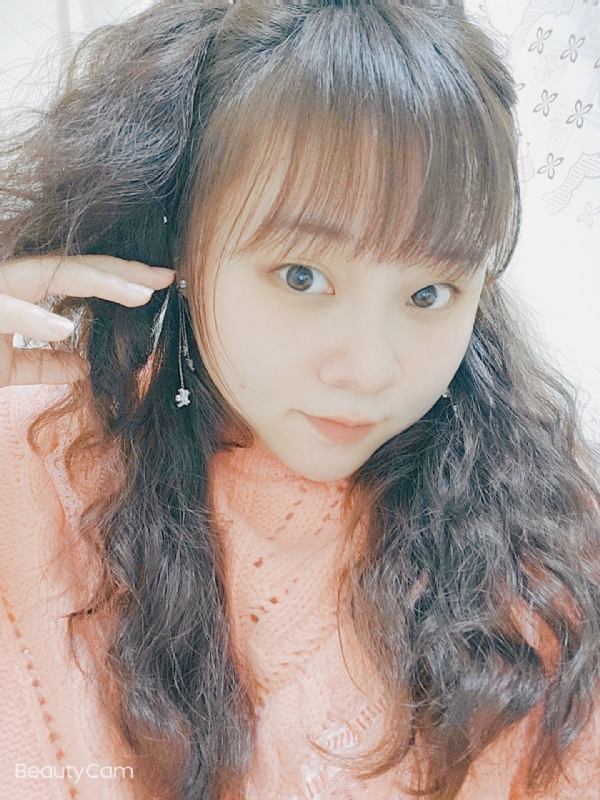 艾薇儿的第一张照片--安溪交友网