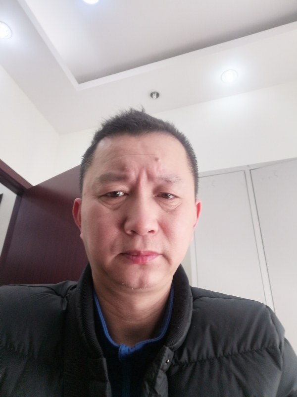 相视而笑的第一张照片--安溪交友网