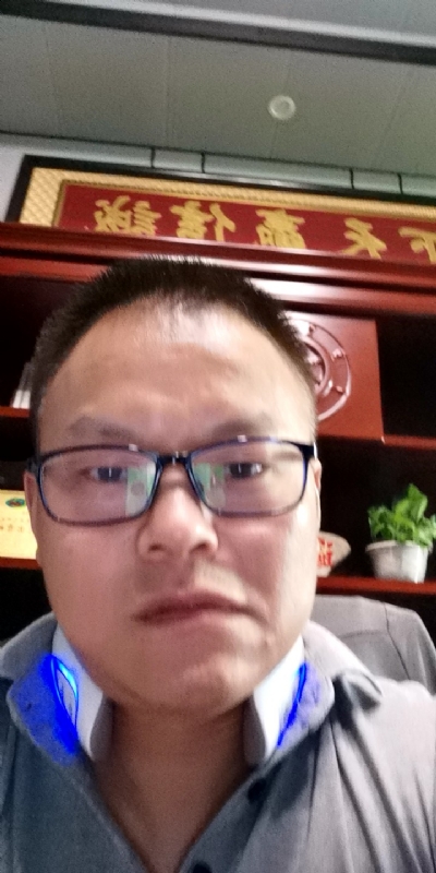 模具工匠的第一张照片--安溪交友网