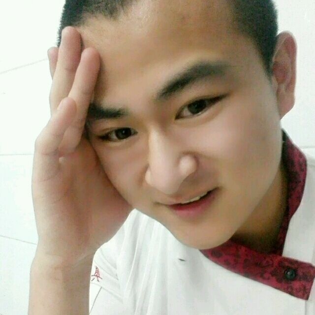 人潮拥挤的第一张照片--安溪交友网