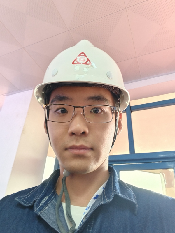 何鹏宇的第二张照片--安溪交友网